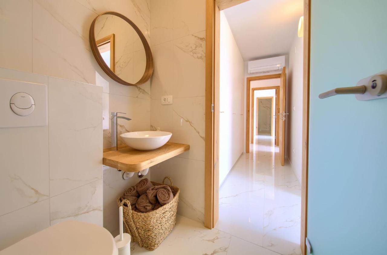 Villa Rossa Zupanje Bagian luar foto